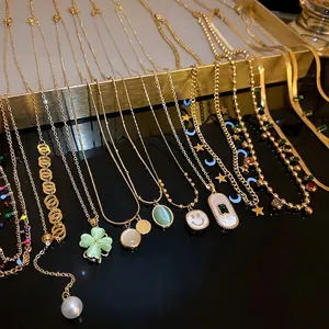 Titanium Steel Emerald Zirconia Geometric Pendant Necklace For Women Fashion Niche High-End Gold Plated Clavicle Chain Jewelry Gift