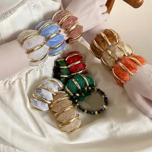 Acryl Unregelmäßig Rhombus Elastisches Armband Marmormuster Gold Überzogen Geometrischer Armreif Mode Schmuck Für Damen