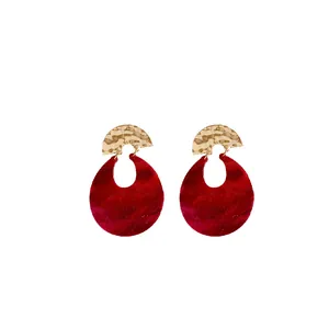 Vintage gold hammered metal and red marbled resin geometric U-shaped drop earrings