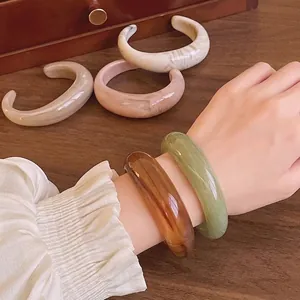 Acrylic Open Bangle Bracelet For Women Vintage Marble Pattern Polished Cuff Bracelet Elegant Commuter Jewelry Accessory