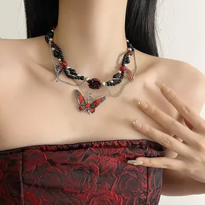 Collar con Colgante Multicapa Mariposa Rosa de Resina Estilo Gótico para Mujer Y2K Sweet Cool Cadena de Clavícula de Aleación