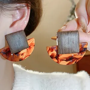 Vintage Wood Grain Resin Geometric Stud Earrings 925 Sterling Silver Post Brown Tortoiseshell Patchwork Earrings For Women Jewelry