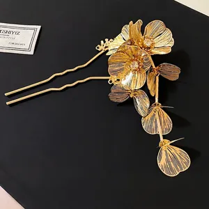 Elegant golden flower metal hairpin with tassel and sparkling rhinestones for hair accessories