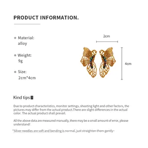 Produktdetails für goldene Schmetterlings-Ohrstecker im Vintage-Stil mit Größenangaben
