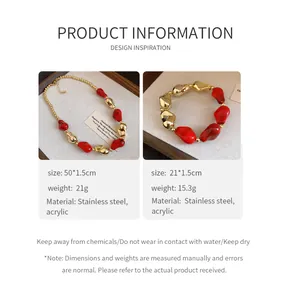 Set collana e bracciale in perle di acrilico rosso e acciaio inossidabile dorato