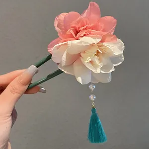 Eleganter Blumendesign Haarkamm mit Perlen und türkisfarbener Quaste für Chinastyle