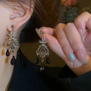 Boucles d'Oreilles Pendantes Vintage à Gland en Cristal Noir Avec Tige en Argent Sterling 925 Boucles d'Oreilles Lustre en Alliage Strass pour Femme Fête