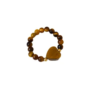 Bague en perles d'oeil de tigre faite à la main avec breloque cœur centrale pour femme