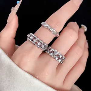 Elegante set di tre anelli aperti con cuore di strass argento per donna in stile retrò