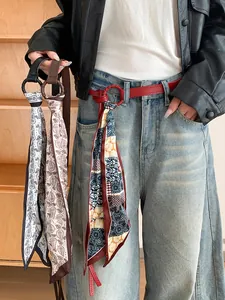 Elegante cintura in pelle con accessorio sciarpa in seta stampa paisley in vari colori