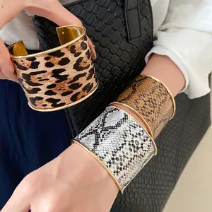 Vintage Western Wide Open Cuff Bracelet Leopard Snake Skin Artificial Leather Metal Bangle Women Luxury Fashion Jewelry