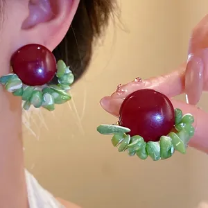 Vintage style maroon bead and green shell fringe stud earrings for women with high-end texture