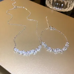 Fashionable teardrop zircon necklace and bracelet jewelry set with sparkling crystal stones