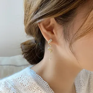 Elegant Spiral S-Shape Pave Rhinestone Drop Earrings With 925 Sterling Silver Earring Post Star Chain Dangle Earrings For Women Fashion Jewelry