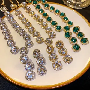 Luxury sparkling geometric crystal necklace and earring jewelry set for evening dresses