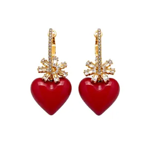 Élégantes boucles d'oreilles cœur rouge plaquées or 18k avec fleurs en zircon, style rétro.