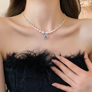 Élégant collier de perles et de zircons en forme de larme pour femme, style rétro