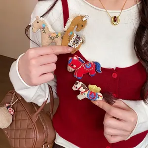 Handmade Fabric Embroidered Zodiac Horse Brooch For Women Vintage Animal Pattern Flower Inlay Pin For Clothing Bag Hat Decor