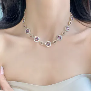 Elegante collana stile coreano con cristalli viola e pavé di diamanti