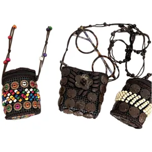 Mini bolso de coco bohemio hecho a mano y bolsa de almacenamiento tejida retro