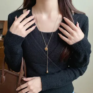 Vintage Maillard style oval resin pendant necklace on elegant gold chain for women