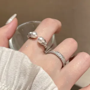 Elegant Alloy Zirconia Artificial Pearl Open Rings For Women Twisted Cable Texture Pave Rhinestone Fashion Jewelry Finger Rings