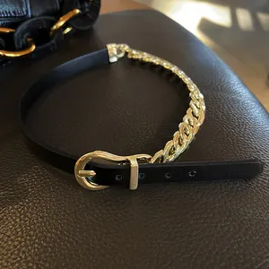 Collier choker vintage en cuir noir et chaîne dorée avec boucle de réglage élégante