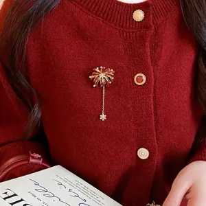 Elegant Alloy Fireworks Flower Brooch Rhinestone Inlaid Gold Red Enamel Long Chain Tassel Snowflake Pendant Women Accessory Jewelry Gift