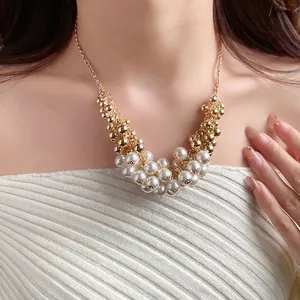 French Vintage Round Artificial Pearl Tassel Necklace For Women Elegant Fashion Iron Gold Plated Clavicle Chain Light Luxury Jewelry