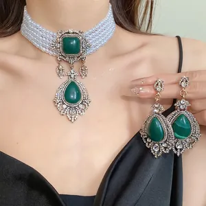 Parure de Bijoux Style Palais Vintage Collier de Perles Artificielles Multicouches Boucles d'Oreilles Goutte Vert Émeraude Strass Femme