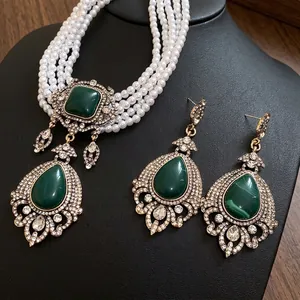 Ensemble collier de perles vintage de luxe avec pendentifs gouttes d'eau vert émeraude