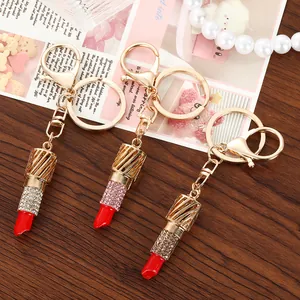 Portachiavi Creativo a Forma di Rossetto con Strass in Lega di Zinco Ciondolo per Borsa da Donna Moda Portachiavi Auto