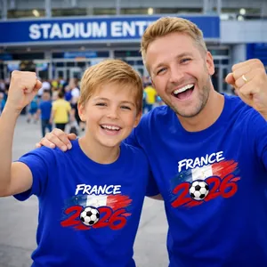 T-shirts bleus assortis avec imprimé football France 2026 pour hommes et enfants