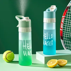 Gradient sports water bottle with portable misting spray function for outdoor cooling