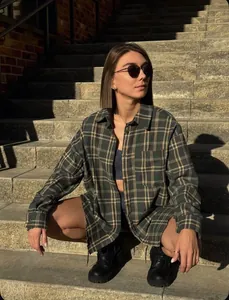 Stylish women's American retro green plaid mid-length shirt featuring front pocket