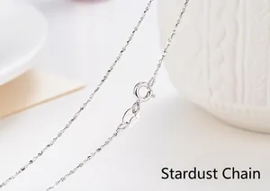 Detailansicht einer 925er Sterlingsilber Sternenkette mit Karabinerverschluss und S925 Stempel