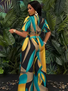 Ensemble deux pièces pour femme avec imprimé tropical, manches papillon et pantalon large