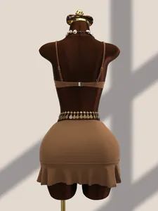 Vue arrière détaillée du bikini sexy marron 3 pièces avec jupe de plage à volants