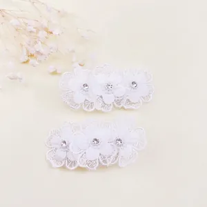 Pinzas para el pelo de encaje blanco con cristales para bautizo de boda de niña