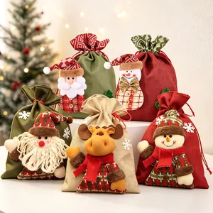 Lot de 5 sacs cadeaux de Noël avec Père Noël, bonhomme de neige et renne 3D.