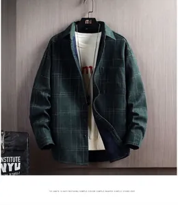 Chemise décontractée à carreaux vert foncé à manches longues pour homme
