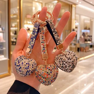 Luxury sparkling rhinestone heart-shaped keychains for elegant bag charms and car decor accessories