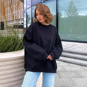 Women's black oversize crewneck sweatshirt for autumn winter street style