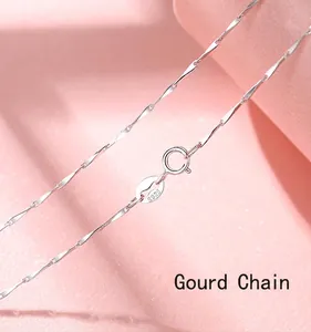 Close-up of a minimalist S925 sterling silver Guazi chain necklace with a clasp.