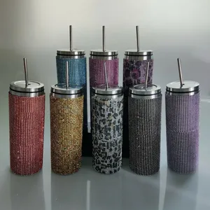 Diversi colori di bicchieri 20oz in acciaio inossidabile con strass e cannuccia