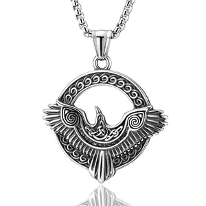 Collier pendentif circulaire Viking Odin Corbeau complexe en acier titane poli pour homme