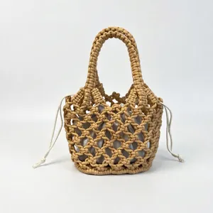 Borsa a mano in paglia intrecciata a mano con sacchetto interno grigio per le donne