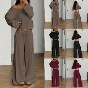 Ensemble détente femme avec haut à épaules dénudées et pantalon large multicolore