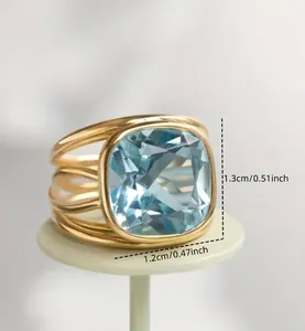 Detailed dimensions of elegant square blue crystal ring with gold streamlined band