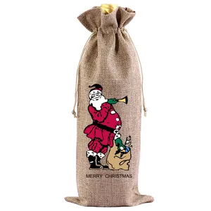 Detailansicht eines Jutesack-Weinkühlerbeutels mit festlichem Weihnachtsmann-Design.